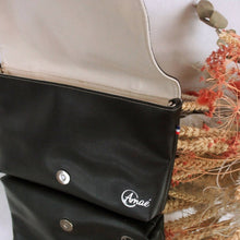 Charger l&#39;image dans la galerie, Pochette Vegan et fait main en France